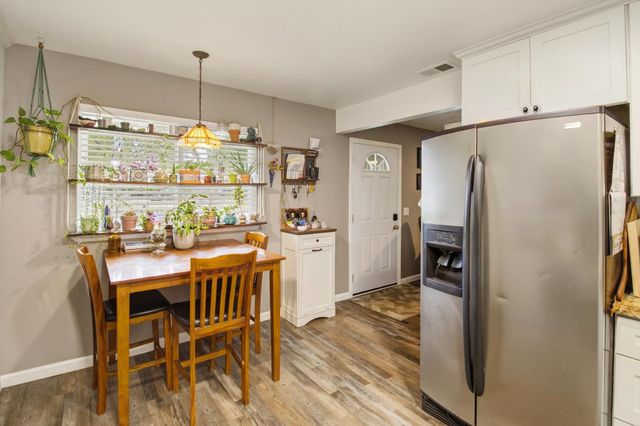 9101 Vernetta Way, Elk Grove, CA 95624