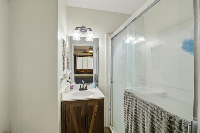 9101 Vernetta Way, Elk Grove, CA 95624