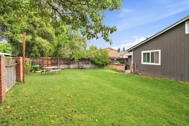 9101 Vernetta Way, Elk Grove, CA 95624