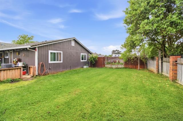 9101 Vernetta Way, Elk Grove, CA 95624