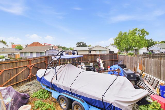 9101 Vernetta Way, Elk Grove, CA 95624