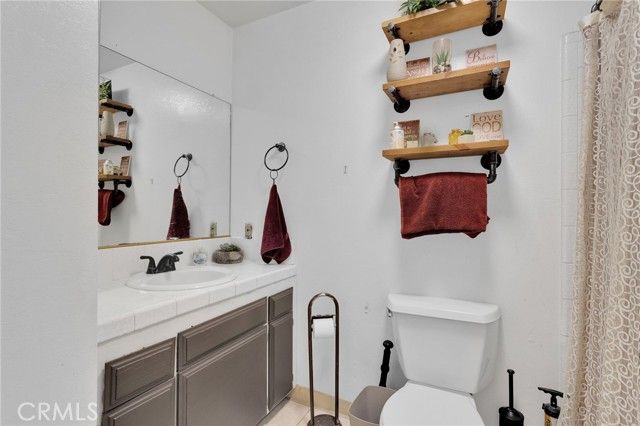 13167 Olathe Road, Apple Valley, CA 92308