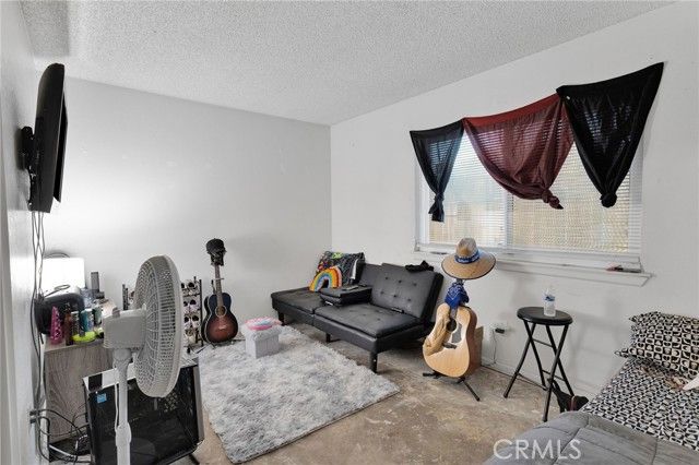 13167 Olathe Road, Apple Valley, CA 92308