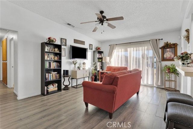 13167 Olathe Road, Apple Valley, CA 92308