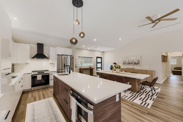 8815 Sharpview Drive, Houston, TX 77036