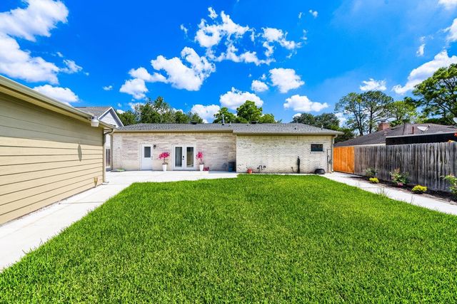 8815 Sharpview Drive, Houston, TX 77036