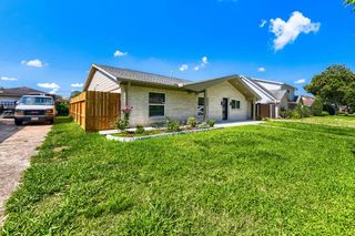 8815 Sharpview Drive, Houston, TX 77036