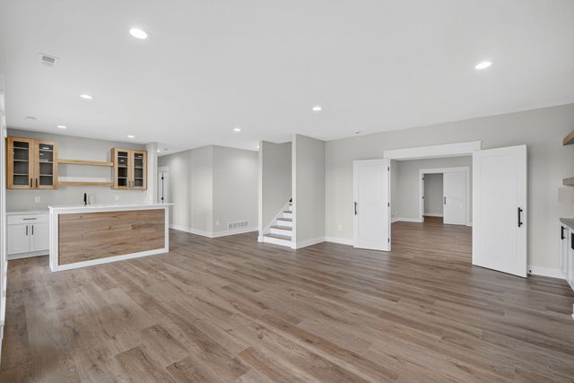 1420 NW Bull Run Court, Waukee, IA 50263