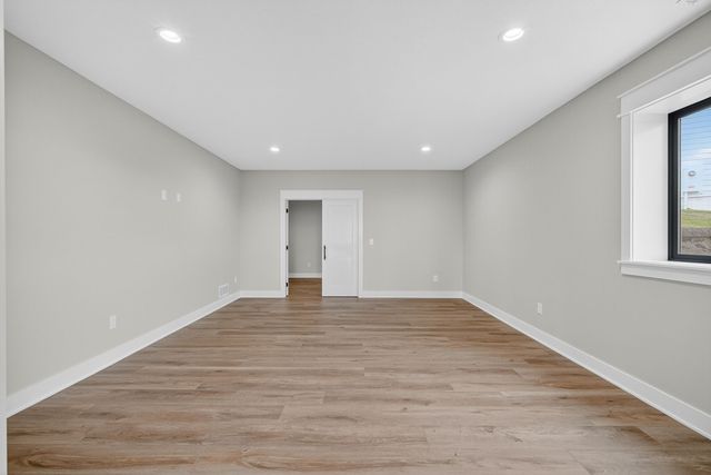 1420 NW Bull Run Court, Waukee, IA 50263