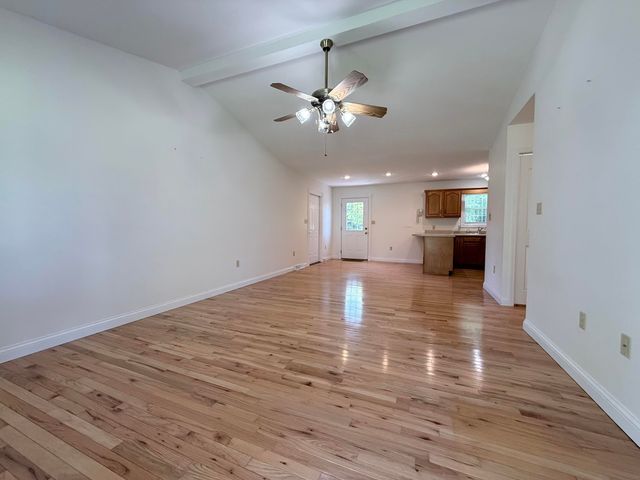 44 Windswept Lane, Russell Springs, KY 42642