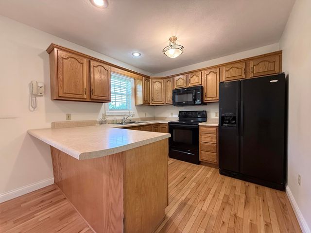 44 Windswept Lane, Russell Springs, KY 42642