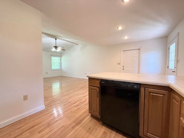 44 Windswept Lane, Russell Springs, KY 42642