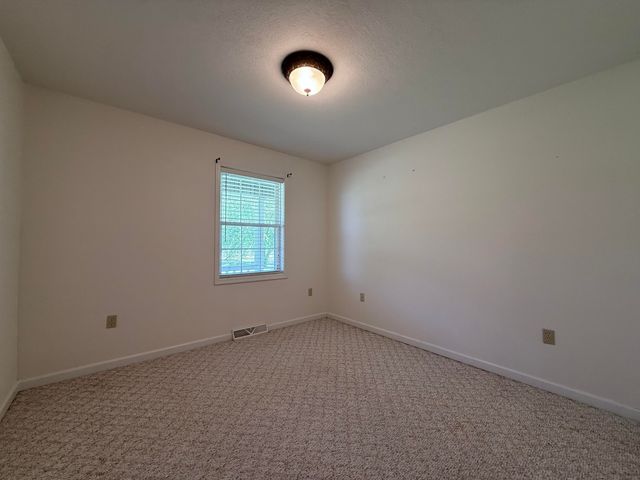 44 Windswept Lane, Russell Springs, KY 42642