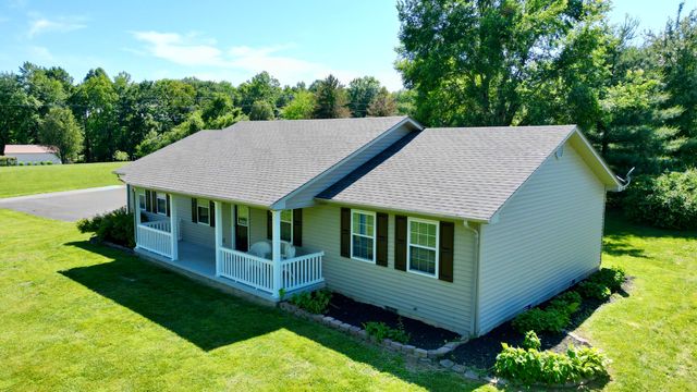 44 Windswept Lane, Russell Springs, KY 42642