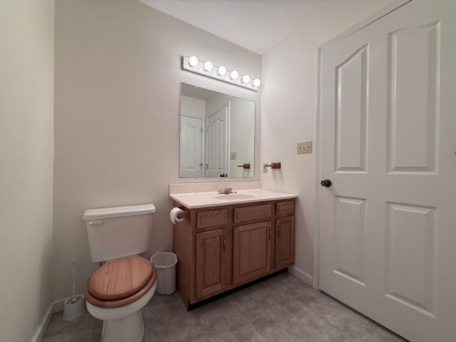44 Windswept Lane, Russell Springs, KY 42642