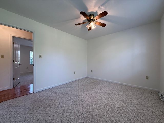 44 Windswept Lane, Russell Springs, KY 42642