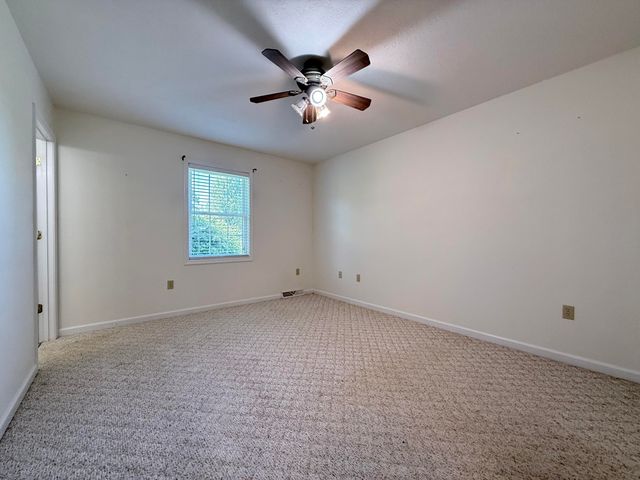44 Windswept Lane, Russell Springs, KY 42642