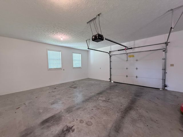 44 Windswept Lane, Russell Springs, KY 42642