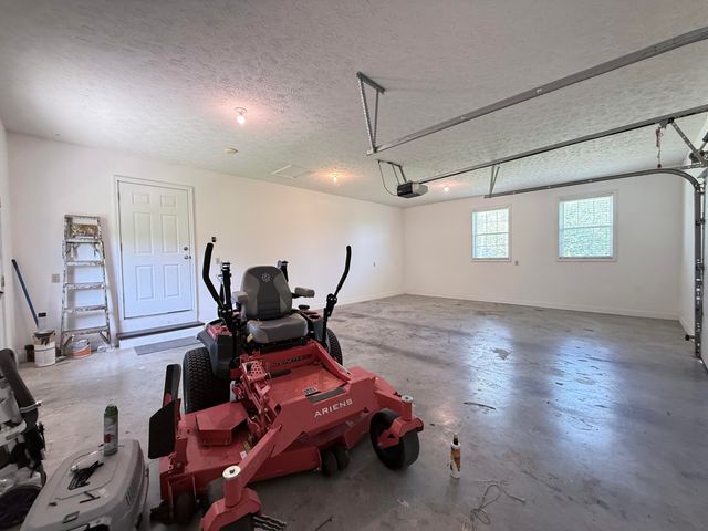44 Windswept Lane, Russell Springs, KY 42642