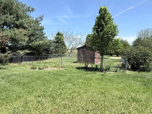 44 Windswept Lane, Russell Springs, KY 42642