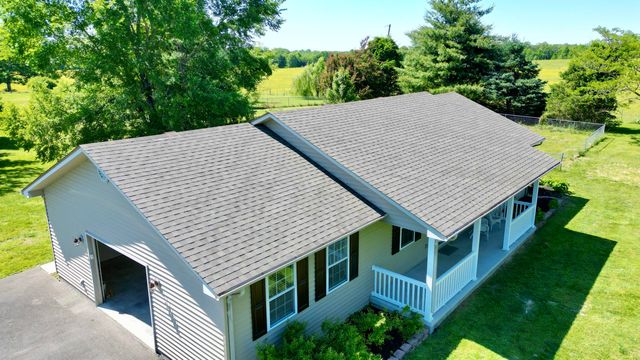 44 Windswept Lane, Russell Springs, KY 42642