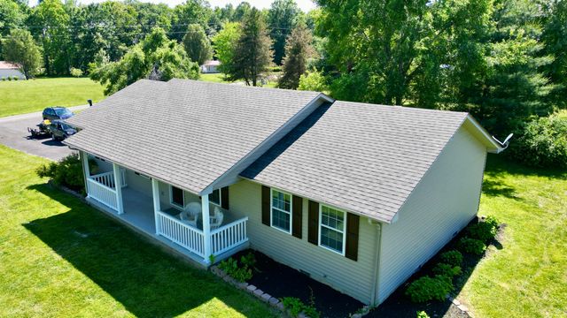 44 Windswept Lane, Russell Springs, KY 42642