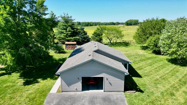 44 Windswept Lane, Russell Springs, KY 42642