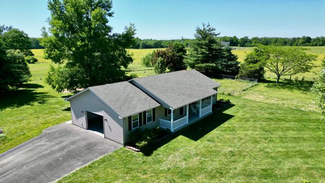 44 Windswept Lane, Russell Springs, KY 42642