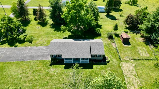44 Windswept Lane, Russell Springs, KY 42642