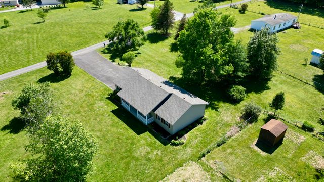 44 Windswept Lane, Russell Springs, KY 42642