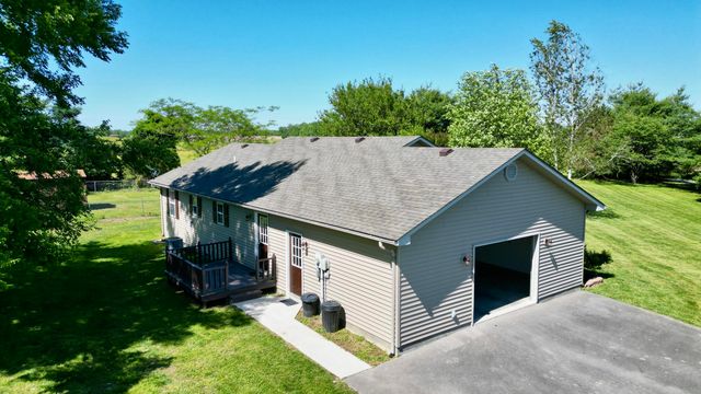 44 Windswept Lane, Russell Springs, KY 42642