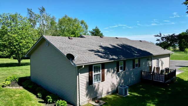 44 Windswept Lane, Russell Springs, KY 42642