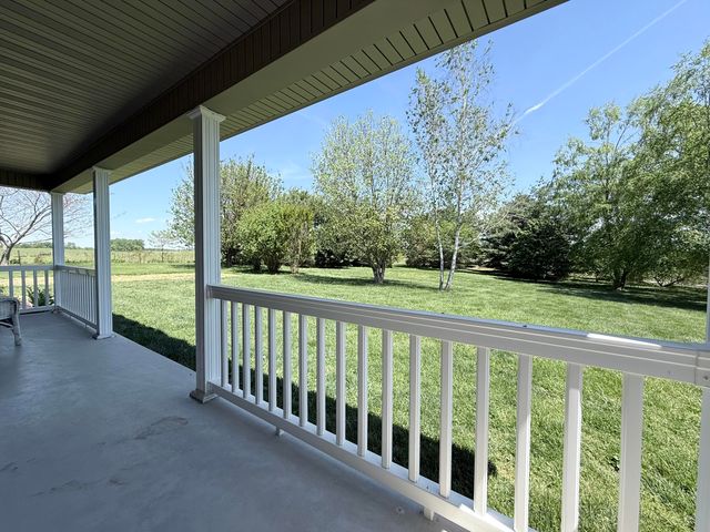 44 Windswept Lane, Russell Springs, KY 42642
