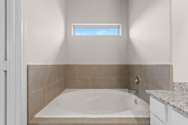 8427 Baywatch Circle, Baytown, TX 77523