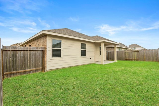 8427 Baywatch Circle, Baytown, TX 77523