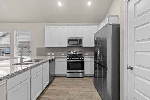 8427 Baywatch Circle, Baytown, TX 77523