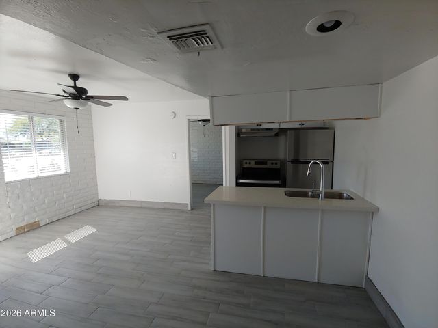 1001 N 32ND Avenue, Phoenix, AZ 85009