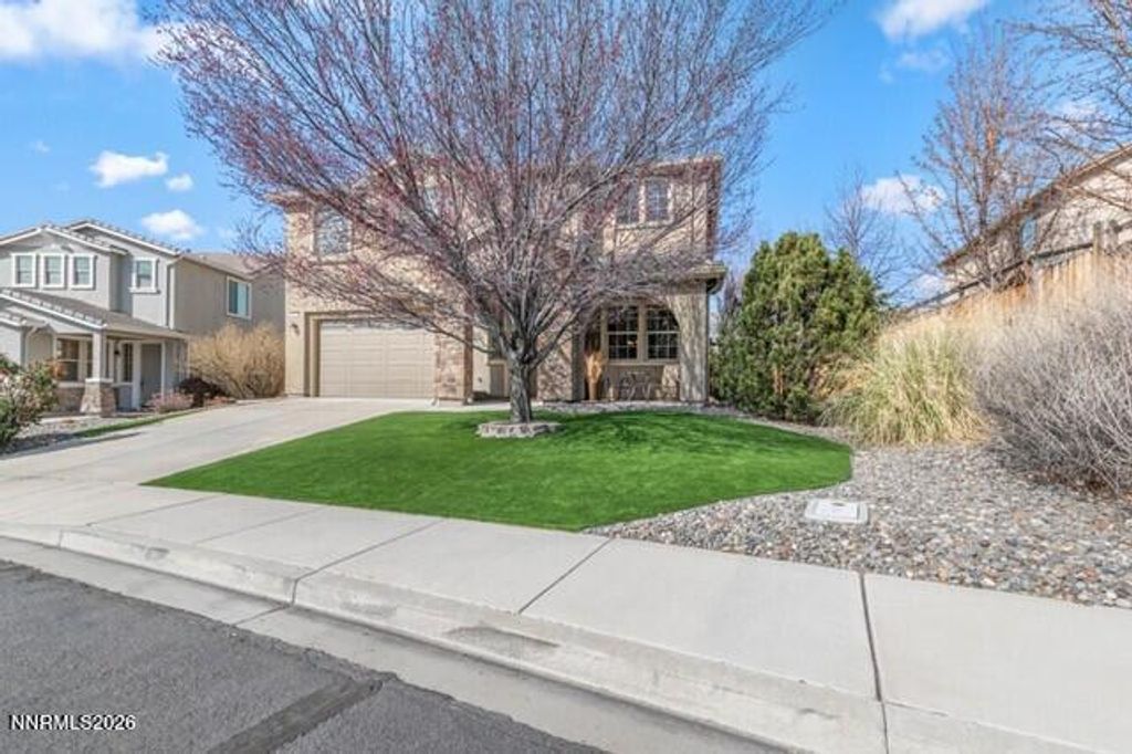 Image 3 of property listing at 7263 Fox Wood Lane, Sparks, NV 89436