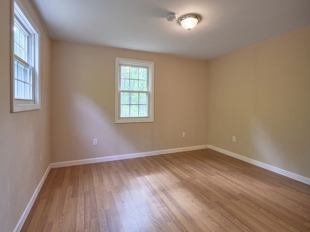 453 Mendon St, Uxbridge, MA 01569