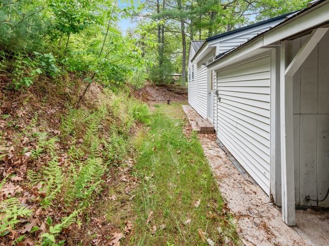 453 Mendon St, Uxbridge, MA 01569