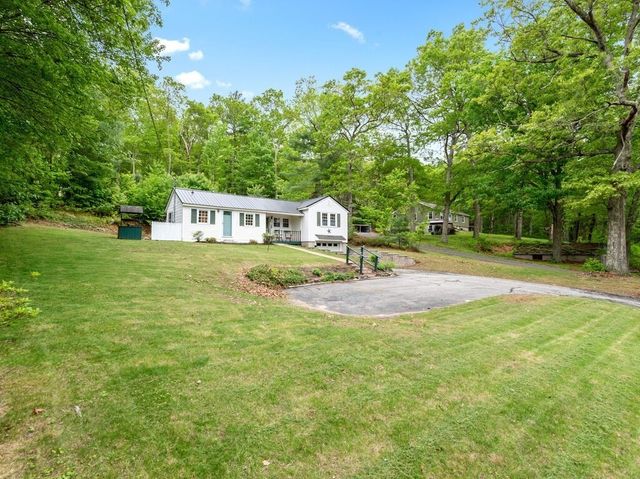 453 Mendon St, Uxbridge, MA 01569