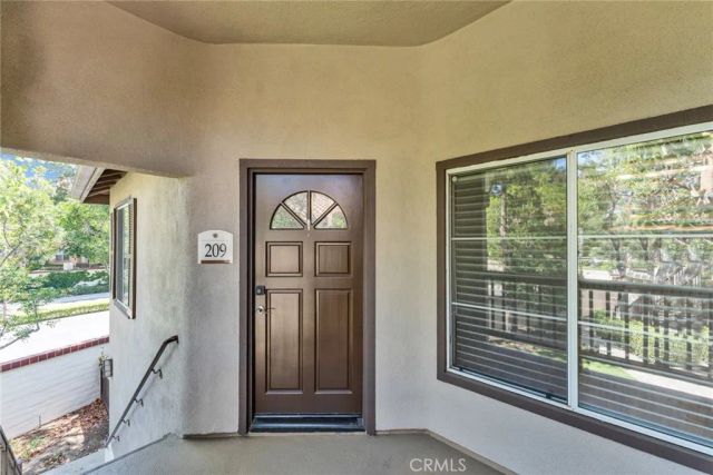 2960 Champion 209, Tustin, CA 92782