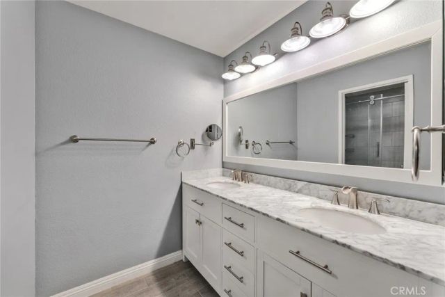 2960 Champion 209, Tustin, CA 92782