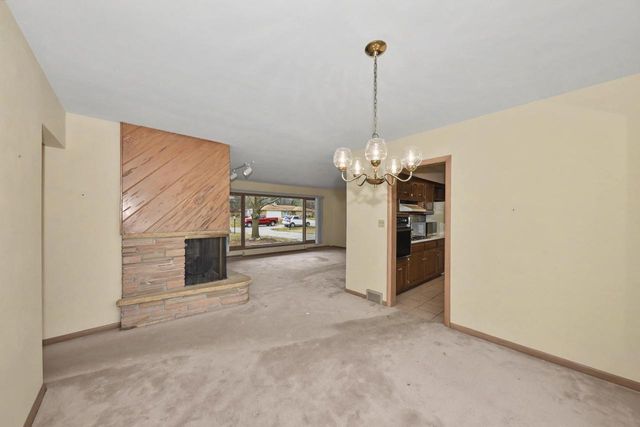 4260 N 163rd STREET, Brookfield, WI 53005