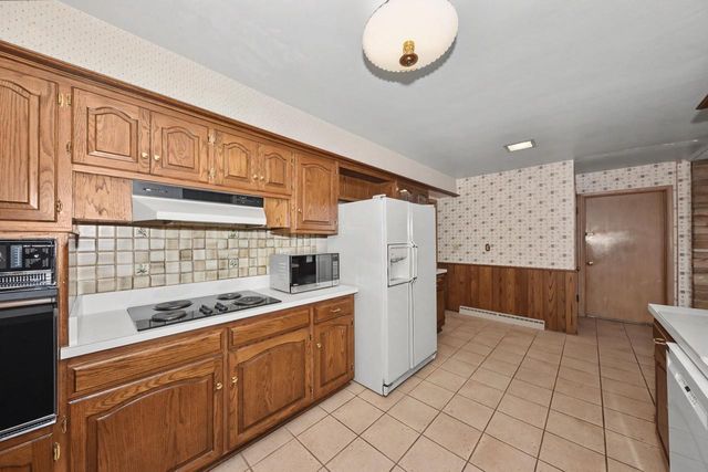 4260 N 163rd STREET, Brookfield, WI 53005