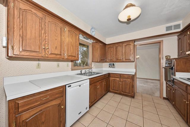 4260 N 163rd STREET, Brookfield, WI 53005