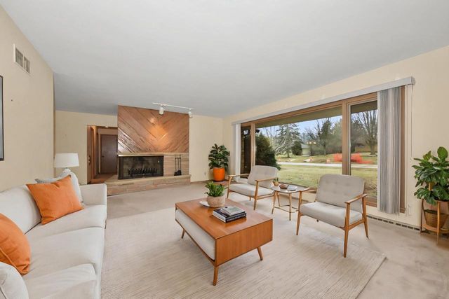 4260 N 163rd STREET, Brookfield, WI 53005