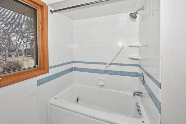 4260 N 163rd STREET, Brookfield, WI 53005