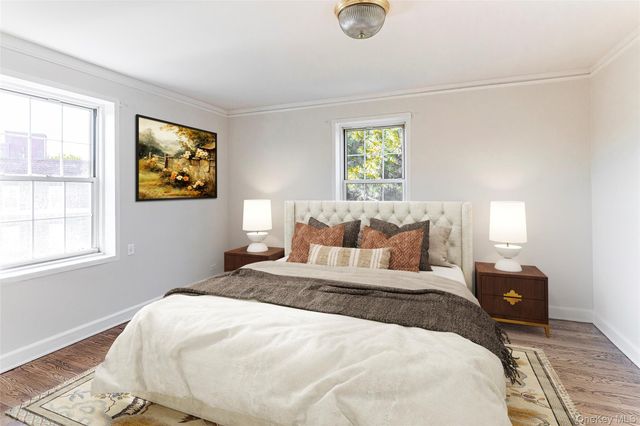 6 Midland Gardens 4B, Bronxville, NY 10708