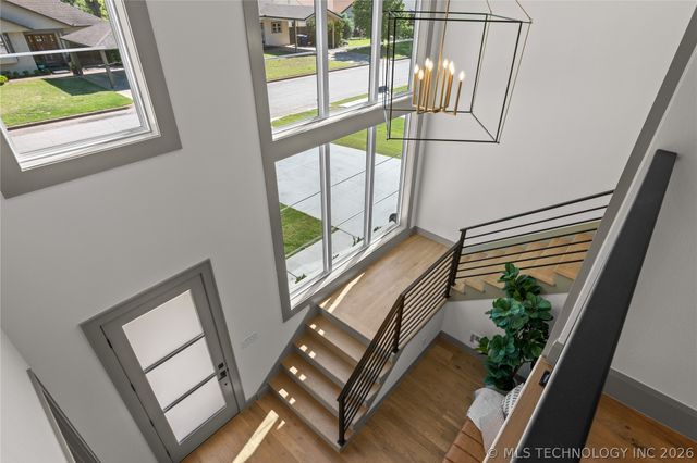 231 E 35th Place, Tulsa, OK 74105
